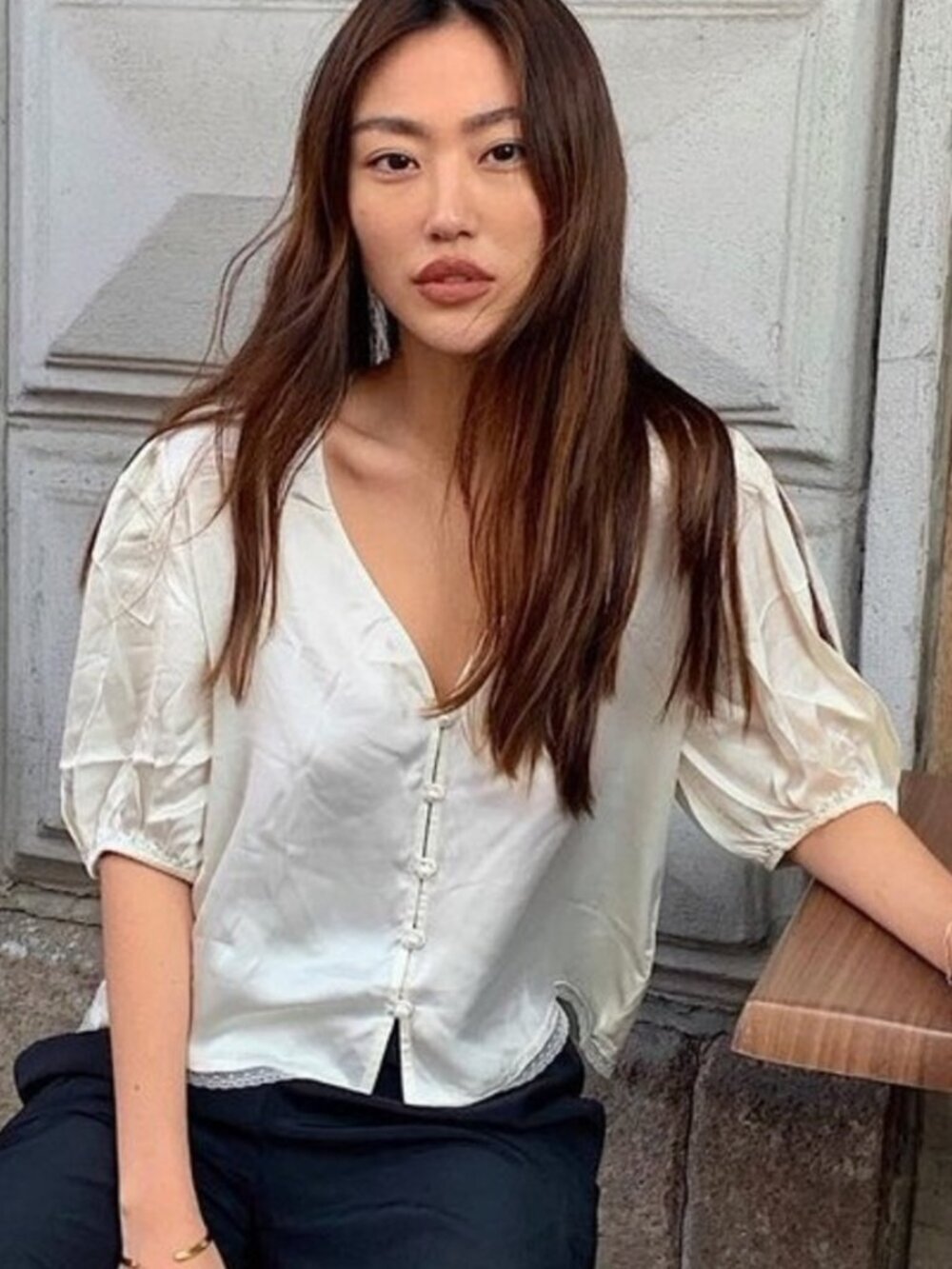 Aritzia Wilfred Bria Satin Blouse Lace Trim Pearl Button Cream White Size Medium
